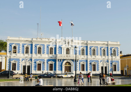 Municipal offices ornate spanish colonial architectural building opposite Plaza de Armas, Trujillo, Peru. Stock Photo