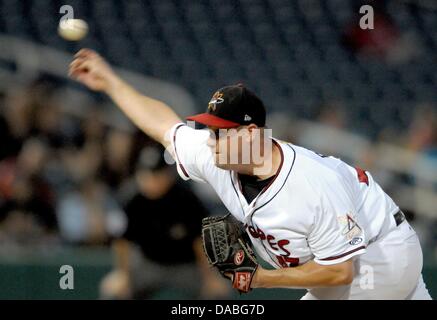 Albuquerque, US. 9th July, 2013. The Isotopes Matt Palmer pitches during the game against Nashville at Isotopes Park on Tuesday, July 9, 2013.  Credit:  Greg Sorber/Albuquerque Journal/ZUMAPRESS.com/Alamy Live News Stock Photo