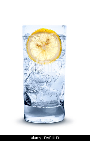 https://l450v.alamy.com/450v/dabhh3/glass-of-fresh-cool-transparent-water-with-ice-and-lemon-dabhh3.jpg