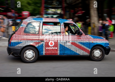 Traditional London Taxi, Charing Cross, London, England Stock Photo