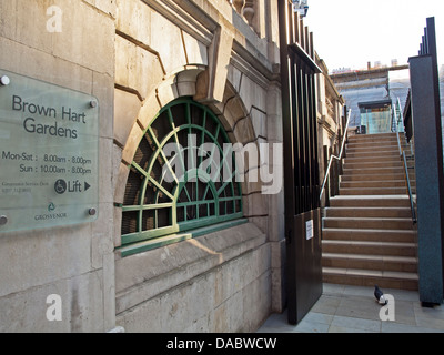 Entrance to Brown Hart Gardens, located off Duke Street near Oxford Street, Mayfair, City of Westminster, London, England, UK Stock Photo