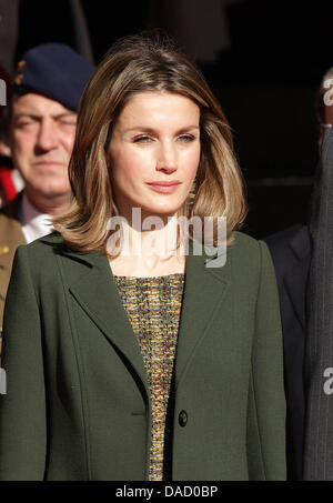 Princess Letizia of Spain attends the first parliament session with the new government at the Spanish parliament building in Madrid, Spain, 27 December 2011.  Photo: Albert Nieboer / NETHERLANDS OUT Stock Photo