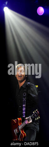 Per Gessle of the Swedish pop music duo Roxette is pictured during the first concert of his Germany tour at the Olympics Hall in Munich, Germany, 11 October 2011. Photo: Frank Leonhardt Stock Photo