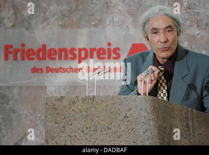 Algerian author Boualem Sansal speaks during the awarding of the Peace Prize of the German Book Trade at St. Paul's Church in Frankfurt Main, Germany, 16 October 2011. Sansal was honored with the Peace Prize of the German Book Trade. He belongs to a small group of intellectuals in Algeria who openly criticize the political and social conditions. The peace prize has been awarded sin Stock Photo