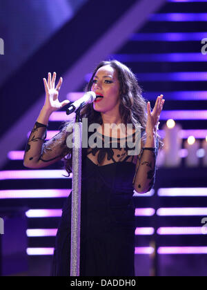 British singer Leona Lewis performs at the casting show 'X Factor' of the broadcaster VOX at the Coloneum in Cologne, Germany, 18 October 2011. Photo: Rolf Vennenbernd Stock Photo