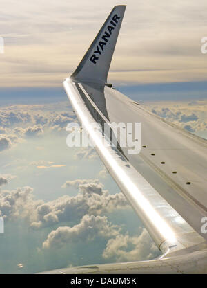 (FILE) An archive photo dated 04 April 2011 shows an airplane wing with Ryanair written on it in Weeze, Germany. Photo: Caroline Seidel