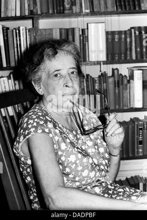 Hannah Arendt Papers: Speeches and Writings File, 1923-1975; Books; Men in  Dark Times; Drafts; Set I; Chapters; II