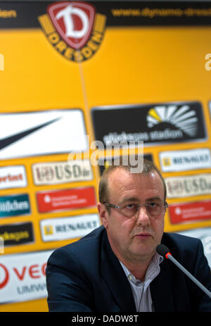 Andreas Ritter, SG Dynamo Dresden club president, speaks during a press conference at Glueckgas Arena in Dresden, Germany, 02 November 2011. During the press conference, Managing Director of SG Dynamo Dresden Oppitz as well as Boerner, organization and events director, commented on the complaint by the supervisory committee of the German Football Association. Photo: Arno Burgi Stock Photo