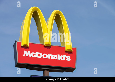 McDonald's golden arches logo Stock Photo - Alamy