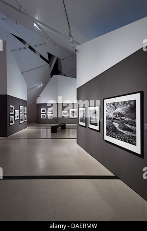 Royal Ontario Museum of world culture and natural history based in Toronto, Ontario Stock Photo