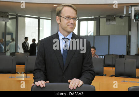 (dpa file) A file picture showing Jens Weidmann dated 19 August 2009 arriving at the board of enquiry for the 'Hypo Real Estate' in Berlin, Germany. German Chancellor Angela Merkel confirmed that Weidman will be the new Head of the German Central Bank starting from 1 May 2011. Photo: Soeren Stache Stock Photo