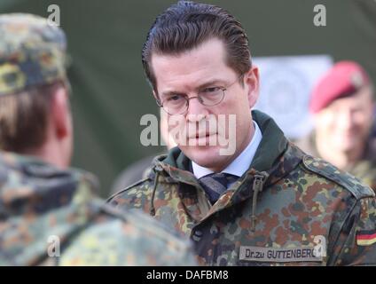 The name batch reading 'Dr zu Guttenberg' of German Minister of Defence Karl-Theodor zu Guttenberg during a visit to a barrack inb Grafschaft Gesldorf, Germany, 10 March 2010.  Pressure on Mr zu Guttenberg grows as a statement on the plagiarism allegations is expected for 17 February 2011. Critics have found newspaper articles, textbooks and even a web page of the US embassy in Ber Stock Photo