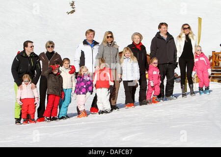 Queen Beatrix, Prince Willem-Alexander and Crown Princess Maxima with their daughters Princess Amalia, Princess Alexia and Princess Ariane, Prince Constantijn and Princess Laurentien with their children Countess Eloise, Count Claus-Casimir and Countess Leonore, and Prince Friso and Princess Mabel with their daughters Countess Luana and Countess Zaria of The Nehtherlands pose for th Stock Photo