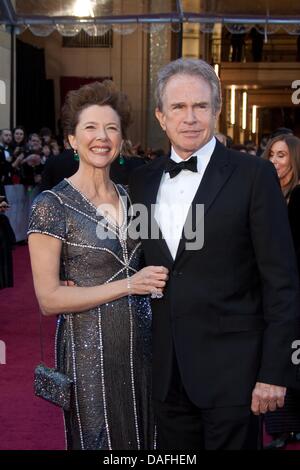 US actors Annette Bening and Warren Beatty arrive for the 83rd Academy Awards, the Oscars in Los Angeles, USA, 27 February 2011. Photo: Hubert Boesl Stock Photo