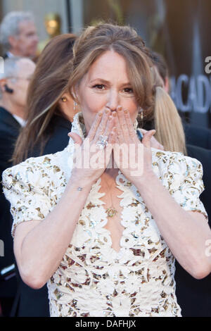 US actress Melissa Leo arrives at the Vanity Fair Oscar Party at Sunset
