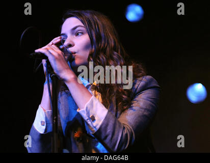 British pop singer Eliot Paulina 'Coco' Sumner, daughter of the musician Sting, performs on stage with her band 'I Blame Coco' at Postbahnhof concert venue in Berlin, Germany, 21 March 2011. In the course of the 'cut out tour 2011', she will also perform in Hamburg, Cologne and Munich. Photo: Britta Pedersen Stock Photo