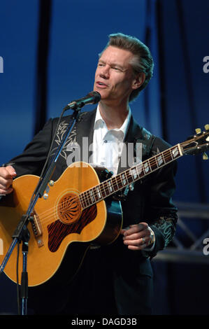 July 12, 2013 - FILE - Singer RANDY TRAVIS remains in critical condition after surgery Wednesday night to relieve pressure on his brain. The 54-year-old Grammy Award-winning singer had been improving while being treated for heart failure caused by a viral infection when he had the stroke. PICTURED: Oct 05, 2007 - Atlanta, Georgia, U.S. - Country music star Randy Travis performs at Steve Wingfield crusade at Atlanta Motor Speedway. (Credit Image: © Robin Nelson/ZUMA Press) Stock Photo