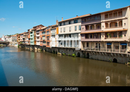 Old coloured houses on the River Agout, Castres Languedoc Roussillon France Stock Photo