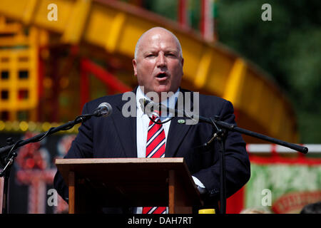 Bob Crow speaking at the 129th Durham Miners Gala at Durham, England. Crow is the General Secretary of the National Union of Rail, Maritime and Transport Workers (RMT). Stock Photo