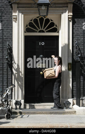 London, UK. 13th July, 2013. Jessica Mccarnun at 10 Downing Street to hand in petition to abolish the Bedroom Tax. London, UK, 13 July 2013 Credit:  martyn wheatley/Alamy Live News Stock Photo