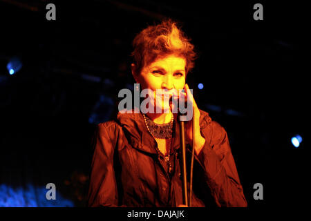 Canadian singer Alannah Myles performs on stage at the club 'Colos-Saal' in Aschaffenburg, Germany,  28 March 2011. Myles is known for her hit 'Black Velvet' from 1990 and is back on stage after several years of health issues following an accident. Photo: Susannah V. Vergau Stock Photo