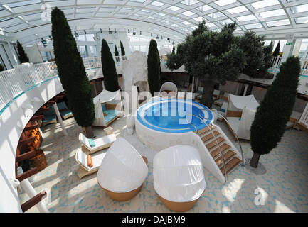 A view of the spa area of the new cruise ship 'AIDAsol' in Hamburg, Germany, 01 April 2011. The christening is planned for 09 April in Kiel and the ship's first destinations are North Europe and the North Sea. Photo: Angelika Warmuth Stock Photo