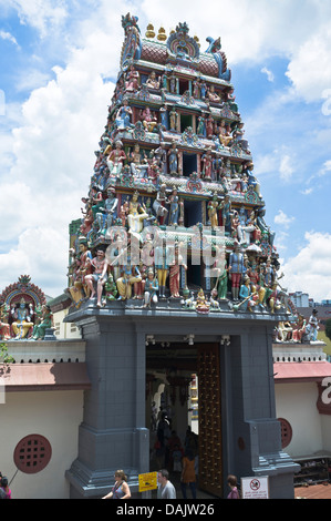 dh Sri Mariamman Temple CHINATOWN SINGAPORE Hindu temple Gopuram monumental tower hindu temples entrance gopura Stock Photo