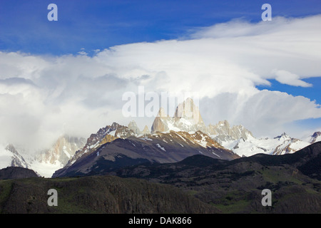 Fitz Roy seen from Mirador de Condor, Argentina, Patagonia, Andes, Los Glaciares National Park Stock Photo