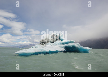 iceberg in Lago Viedma, Chile, Patagonia, Andes, Los Glaciares National Park Stock Photo