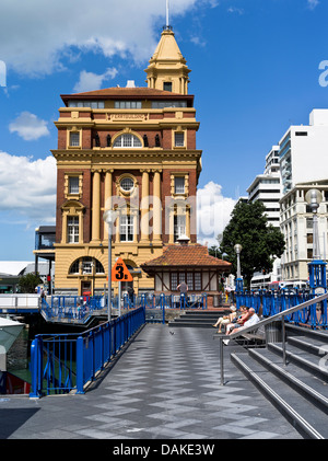 dh Ferry terminal building AUCKLAND HARBOUR NEW ZEALAND NZ Pier people sitting relaxing waterfront Stock Photo