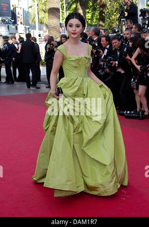 Chinese actress Fan Bingbing attends the premiere of 'The Tree Of Life' at the 64th Cannes International Film Festival at Palais des Festivals in Cannes, France, on 16 May 2011. Photo: Hubert Boesl Stock Photo