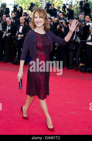 NATHALIE BAYE THE TREE OF LIFE PREMIERE CANNES FILM FESTIVAL 2011 ...