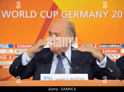 FIFA President Joseph Blatter attends a press conference at the Olympic Stadium in Berlin, Germany, 25 June 2011. On 26 June 2011, the FIFA Women's World Cup in Germany begins. Photo: Carmen Jaspersen Stock Photo