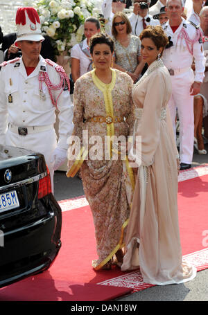 Princess Lalla Meryem of Morocco (L), sister of King Mohammed VI, is arriving for the religious wedding of Prince Albert II and Princess Charlene in the Prince's Palace in Monaco, 02 July 2011. Photo: Jochen Lübke dpa Stock Photo