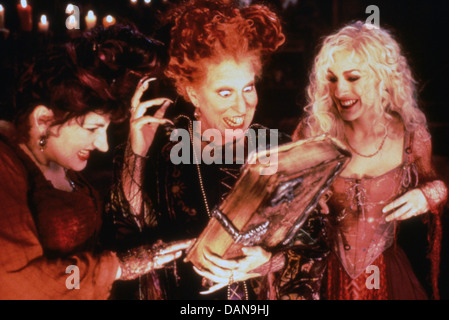 HOCUS POCUS (1993) KATHY NAJIMY, BETTE MIDLER, SARAH JESSICA PARKER, KENNY ORTEGA (DIR) HOCS 001 MOVIESTORE COLLECTION LTD Stock Photo