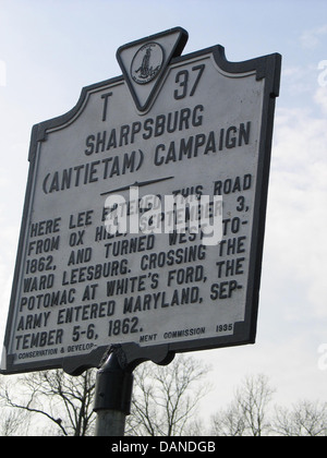 SHARPSBURG (ANTIETAM) CAMPAIGN Here Lee entered this road from Ox Hill, September 3, 1862, and turned west toward Leesburg. Crossing the Potomac at White's Ford, the army entered Maryland, September 5-6, 1862. Conservation & Development Commission 1935 Stock Photo