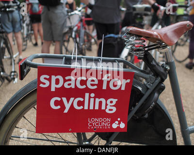 London, UK. 16th July, 2013. Over 2,000 cyclists gather in London to protest at the number of cycling fatalities. Credit:  Doozzi Photography/Alamy Live News Stock Photo