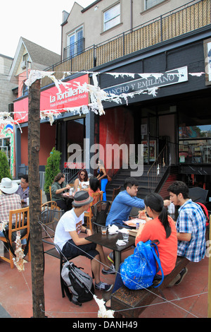 Canada, Ontario, Toronto, Kensington Market, cafe, people, Stock Photo