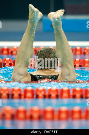 Michael Phelps of the United States after the men's 200m Freestyle preliminary at the 2011 FINA World Swimming Championships, Shanghai, China, 25 July 2011. Photo: Bernd Thissen dpa  +++(c) dpa - Bildfunk+++ Stock Photo