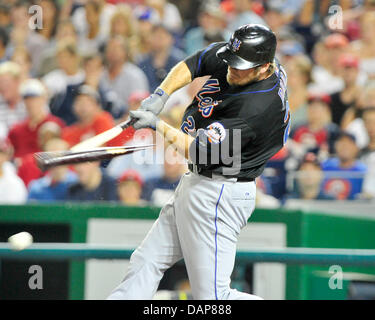 New York Mets right fielder Lucas Duda (21) breaks his bat as he grounds into a double play in the seventh inning against the Washington Nationals at Nationals Park in Washington, D.C. on Saturday, July 30, 2011. The Nationals won the game 3 - 0..Credit: Ron Sachs / CNP.(RESTRICTION: NO New York or New Jersey Newspapers or newspapers within a 75 mile radius of New York City) USA OU Stock Photo