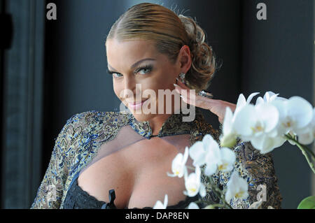 Mast yalangoch erkaklar fotosuratlari