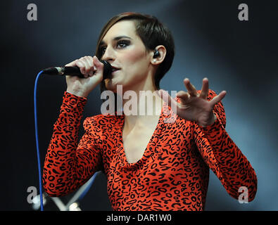 French singer Yelle (Julie Bude) performs at the Berlin Festival 2011 of the Berlin Music Week at the former Tempelhof airport in Berlin, Germany, 09 September 2011. 77 bands will perform at the two-day festival. Photo: Britta Pedersen Stock Photo