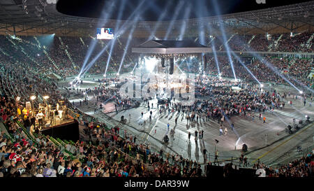 General view prior to the WBC World Championship fight between Tomasz Adamek of Poland and Vitali Klitschko of the Ukraine at Wroclaw stadium, 10 September 2011, Poland. Photo: Robert Schlesinger dpa Stock Photo