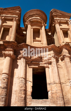 Central urn and columns of the Monastery, Petra, Jordan Stock Photo