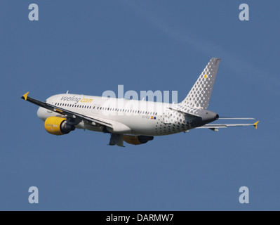 EC-KCU Vueling Airbus A320-216 - cn 3109 5 Stock Photo