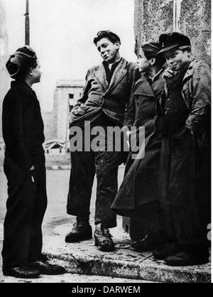 post war period, people, Germany, youngsters, Berlin, 1940s, Additional-Rights-Clearences-Not Available Stock Photo