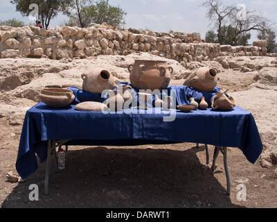 Bet Shemesh, Israel. 18th July 2013. A display of ceramic vessels of more than 600 found at Khirbet Qeiyafa, alongside King David's 10th century BCE palace. According to researchers the number of vessels uncovered indicates they were used for tax collection of agricultural produce. .  Prof. Yossi Garfinkel, of the Hebrew University, and Saar Ganor, of the Israel Antiquities Authority, claim to have positively identified King David's 10th century BCE palace, known to have existed in the Kingdom of Judah at Khirbet Qeiyafa. Credit:  Nir Alon/Alamy Live News Stock Photo