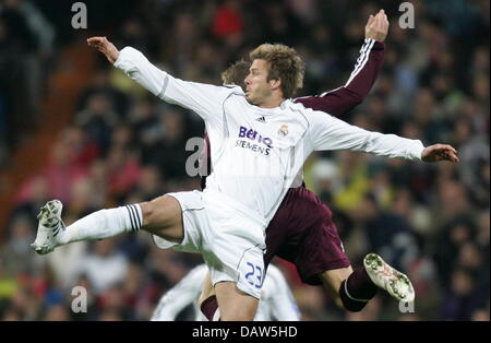 Madrid's David Beckham (front) plays a heading duel during the UEFA Champions League last 16 leg 1 match Real Madrid vs FC Bayern Munich at the Santiago Bernabeu stadium of Madrid, Spain, Tuesday, 20 February 2007. Photo: Matthias Schrader Stock Photo