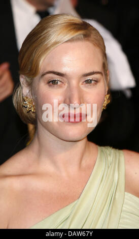 British actress Kate Winslet smiles for the cameras arriving at the Vanity Fair Oscar Party in Los Angeles, CA, United States, 25 February 2007. Photo: Hubert Boesl Stock Photo