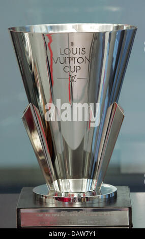 The photo shows the Louis Vuitton Cup in Berlin, Wednesday, 7 March 2007. Berlin was the fourth station of the trophy presentation tour after Geneva, Paris and Rome. Photo: Miguel Villagran Stock Photo